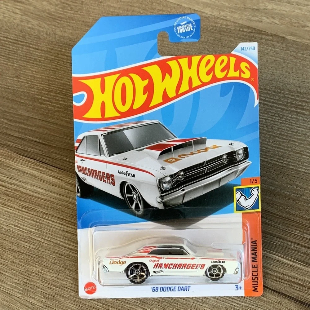 Hot Wheels 1968 Dodge Dart Muscle Mania White Mopar Racing Race Car Hotwheels 🆕